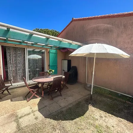 Holiday home Roussillon *